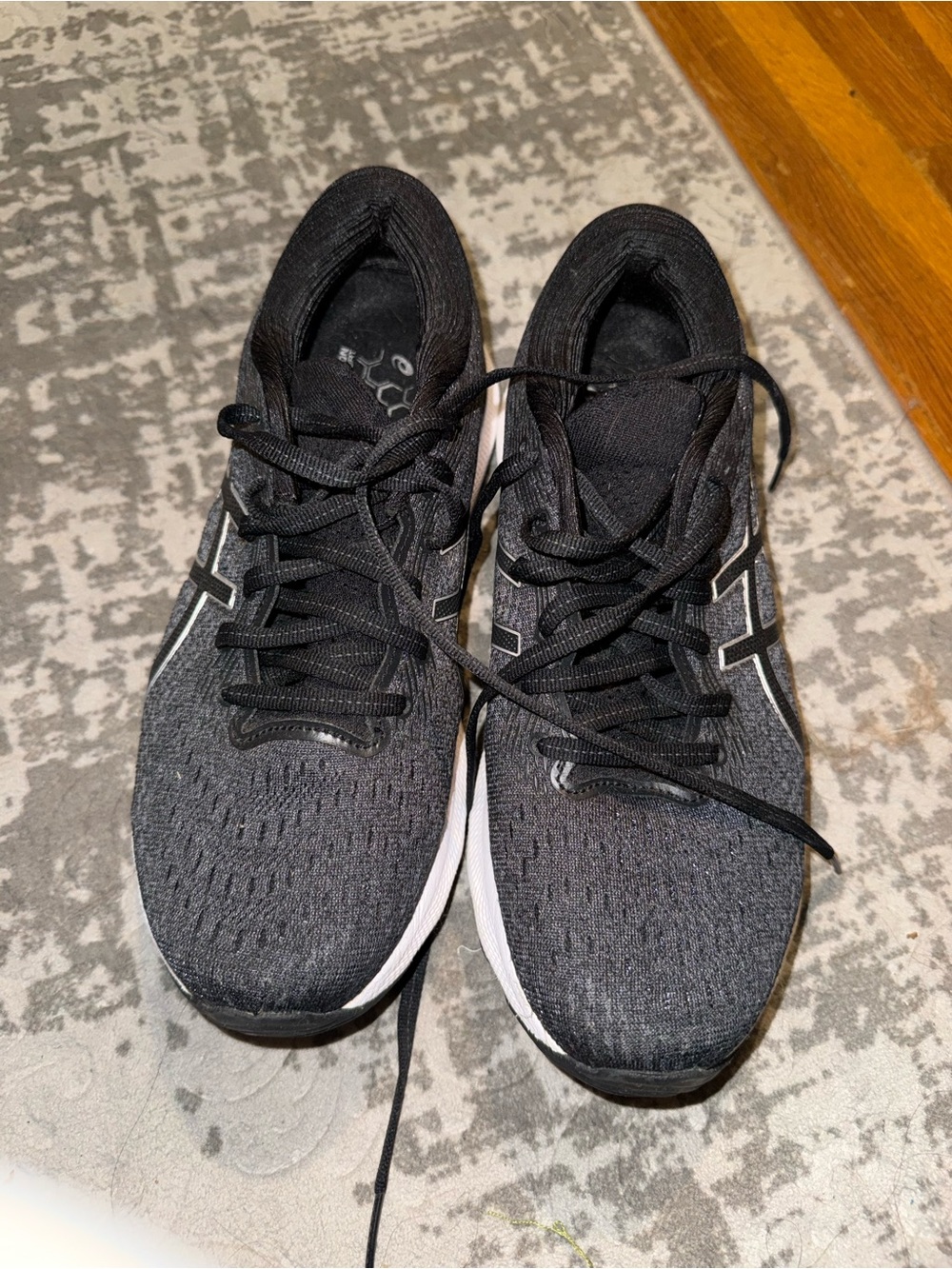 ASICS Black and Gray Gel Nimbus 24
